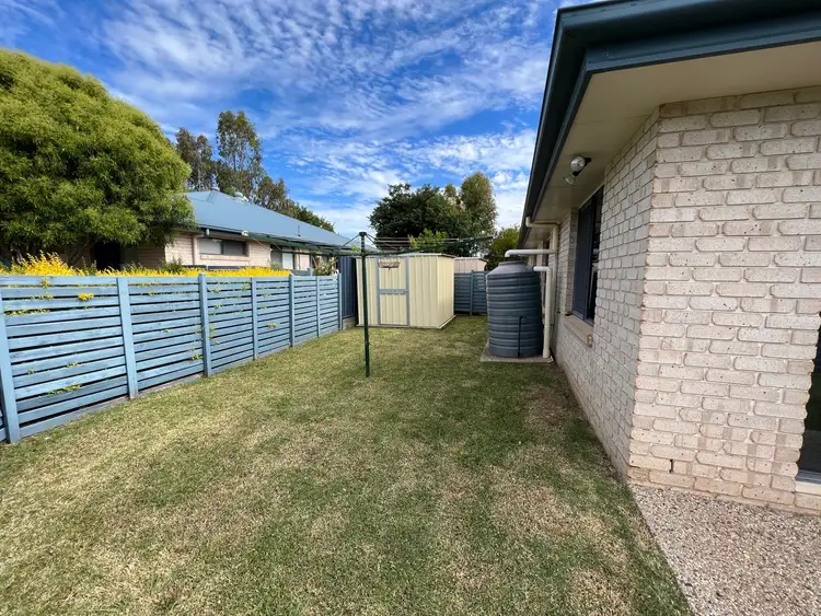 1/100 Clark, Clifton QLD 4361
