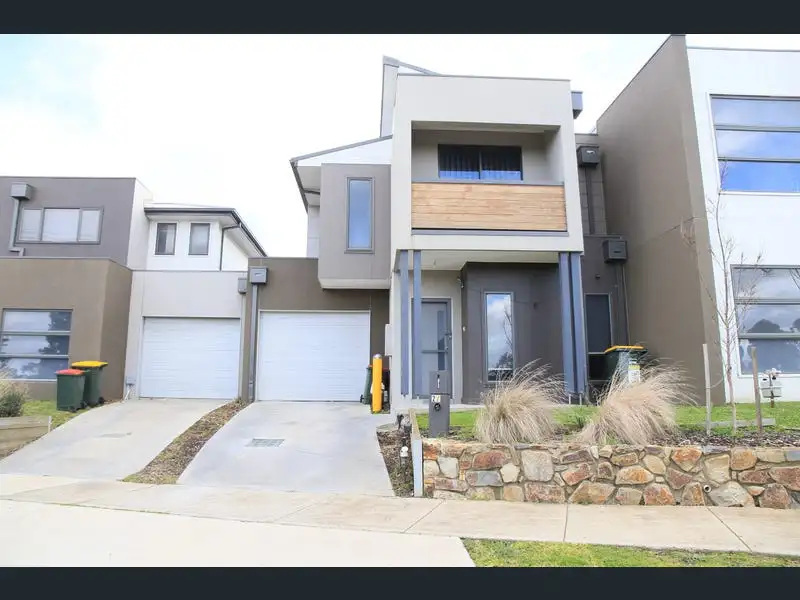 Main view of Homely townhouse listing, 2/3 Everglade Crescent, Roxburgh Park VIC 3064