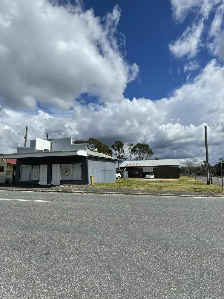 107 Granite Belt Drive, The Summit QLD 4377
