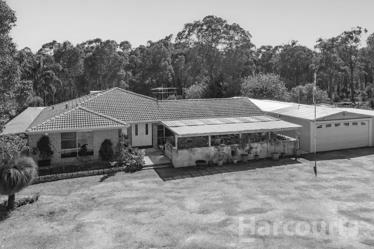 9 Stevens Road, Bedfordale WA 6112