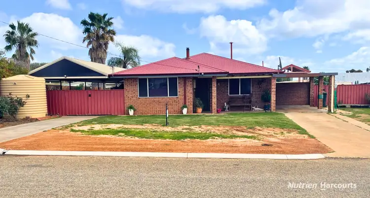 4 Omega Street, Southern Cross WA 6426