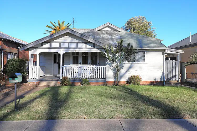 32 Cooper Street, Cootamundra NSW 2590