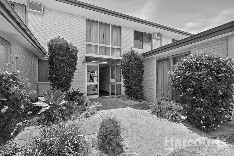 98 Mandurah Terrace