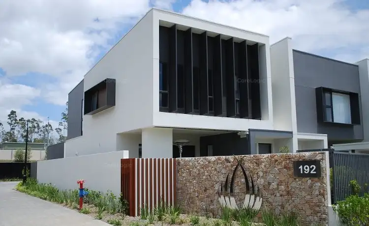 1/192 Greenacre Drive, Arundel QLD 4214