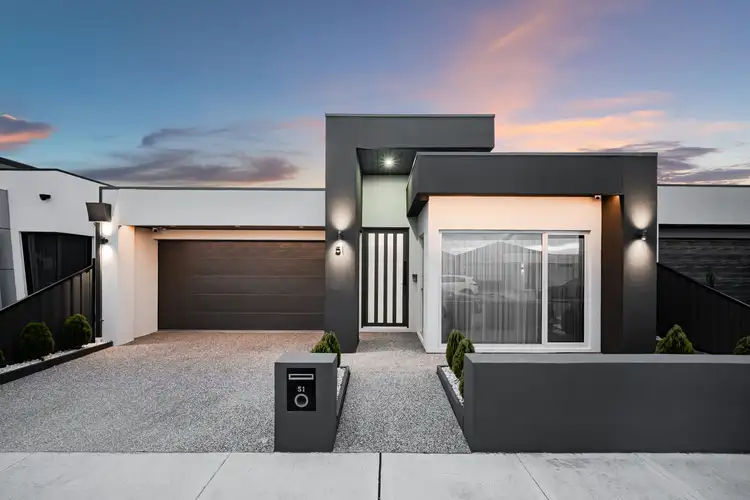 51 Scoria Circuit, Craigieburn VIC 3064