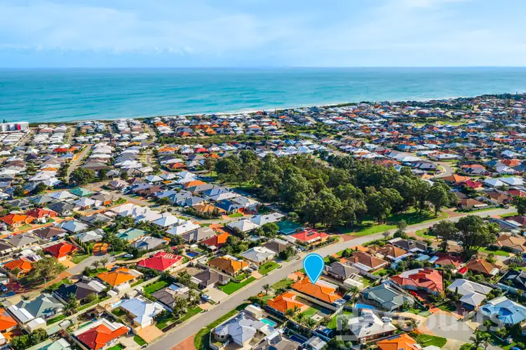 56 Floribunda Avenue, Halls Head WA 6210