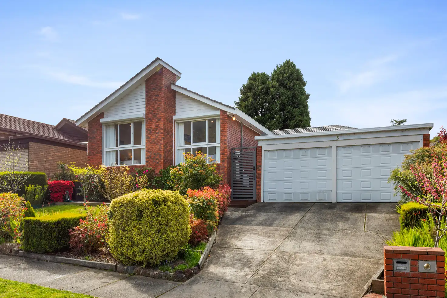 Main view of Homely house listing, 5 Woodleigh Crescent, Vermont South VIC 3133