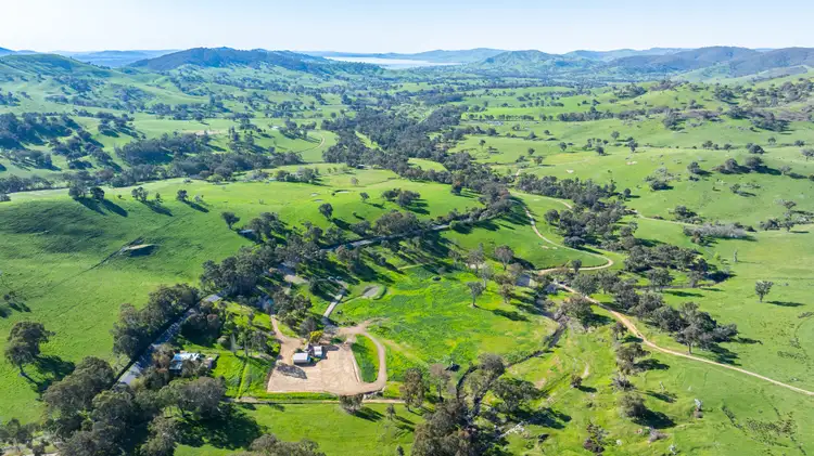 821 Sandy Creek Rd, Sandy Creek VIC 3695