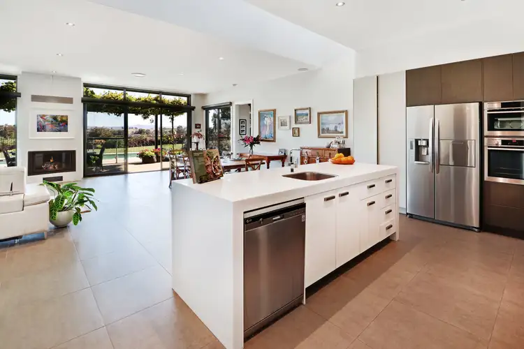 Sixth view of Homely house listing, 10 Kate Court, Mansfield VIC 3722