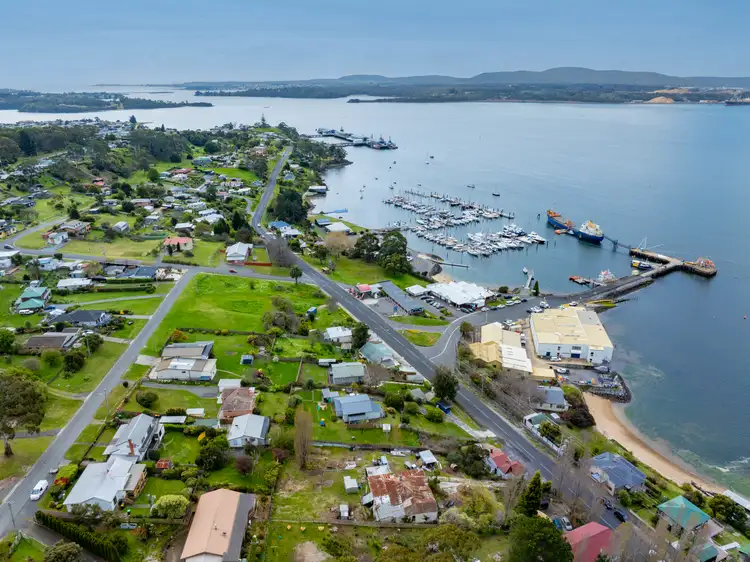 Seventh view of Homely house listing, 105 Flinders Street, Beauty Point TAS 7270