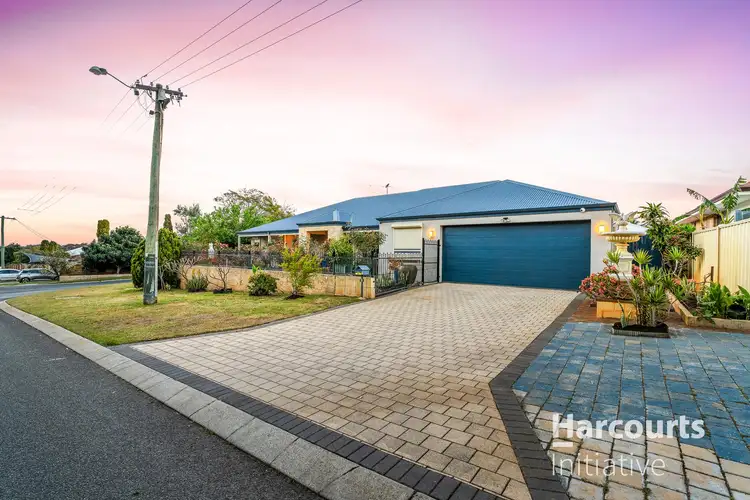 6 Kent Road, Marangaroo WA 6064