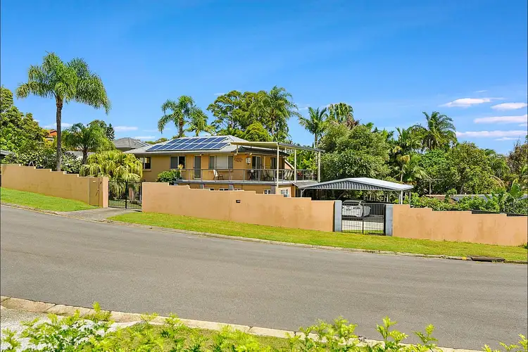 4 Tallowood Road, Ashmore QLD 4214