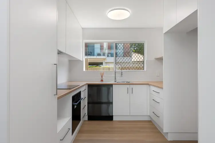 1/28 Edith Street, Wynnum QLD 4178