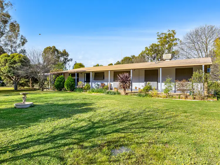 16 Savage Street, Lake Rowan VIC 3727