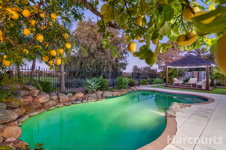 21 Canterbury Circle