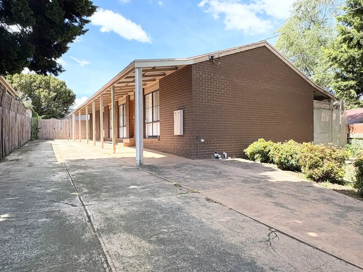Main view of Homely house listing, 5 Chinnock Court, Craigieburn VIC 3064