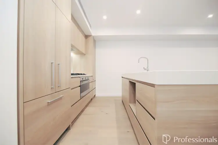 Second view of Homely townhouse listing, 11 Huntingfield Place, Ivanhoe VIC 3079