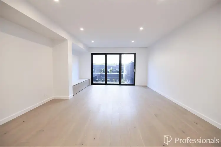 Fifth view of Homely townhouse listing, 11 Huntingfield Place, Ivanhoe VIC 3079