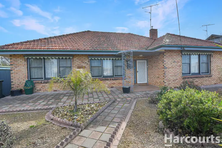 19 Young Street, Horsham VIC 3400