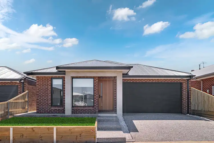 33 Alice Avenue, Mickleham VIC 3064