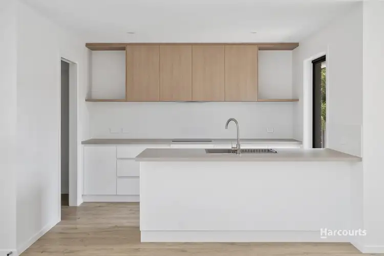 2/14 Holmfield Avenue, Clarendon Vale TAS 7019