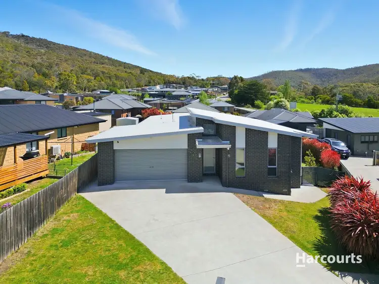 5 Blossom Crescent, Cambridge TAS 7170