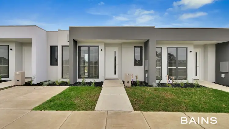 26 Mirimbah Walk, Wollert VIC 3750