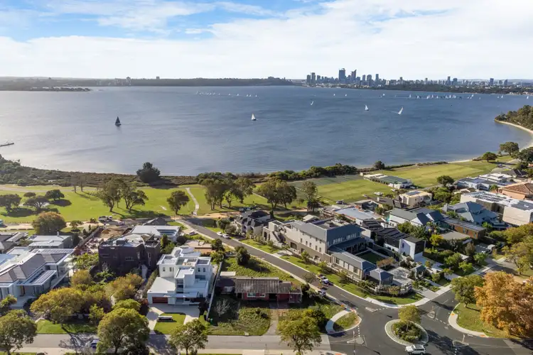 76 Tweeddale Road, Applecross WA 6153