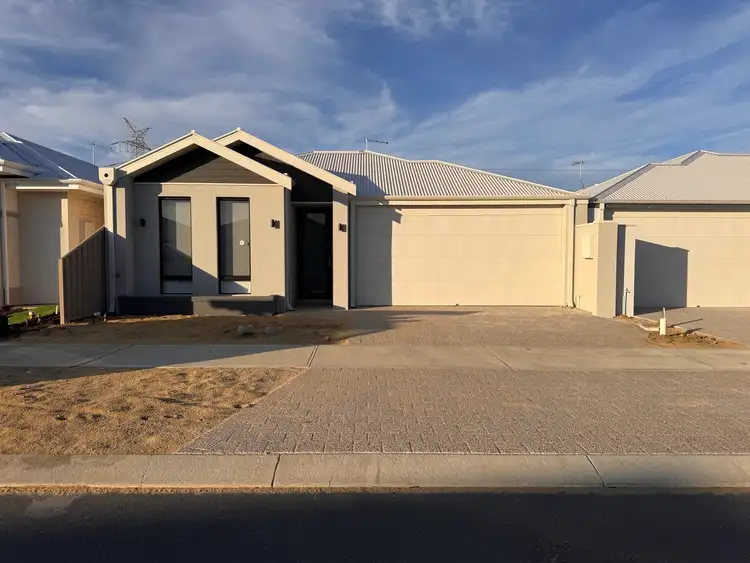 48 Desert Pea Loop, Piara Waters WA 6112