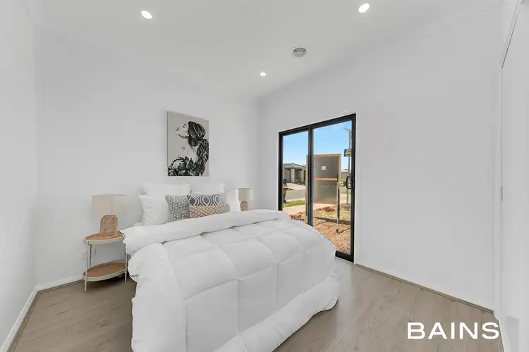 Sixth view of Homely house listing, 113 Bingham Circuit, Thornhill Park VIC 3335