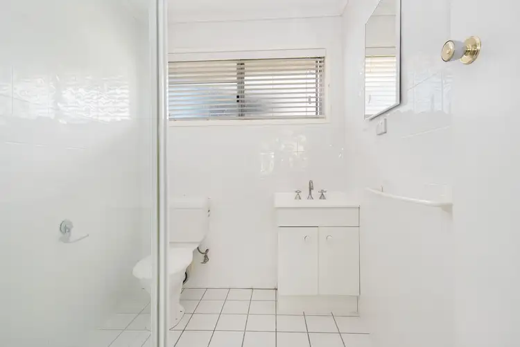 Fifth view of Homely apartment listing, 4/40 Bridgewater Street, Morningside QLD 4170