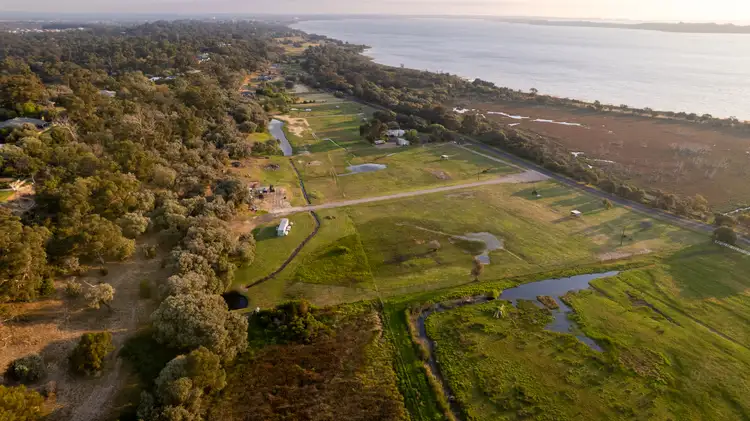 320 Cathedral Avenue