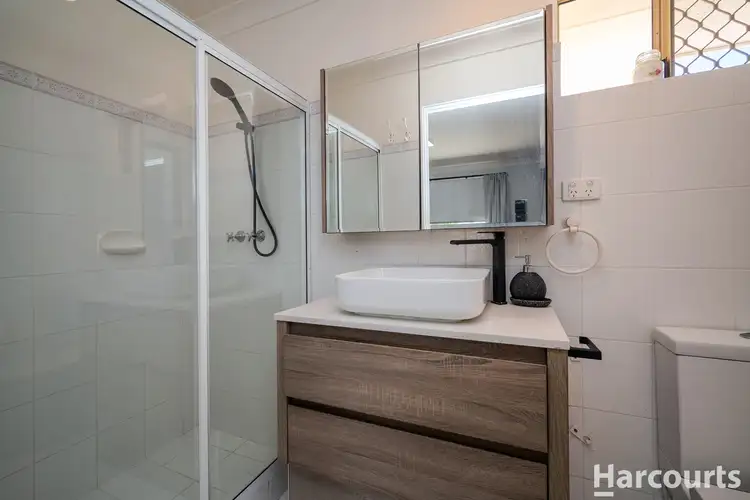 Fifth view of Homely house listing, 2 Ballantrae Court, Kingsley WA 6026