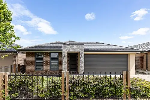 Main view of Homely house listing, 5 Rothesay Avenue, Clyde VIC 3978