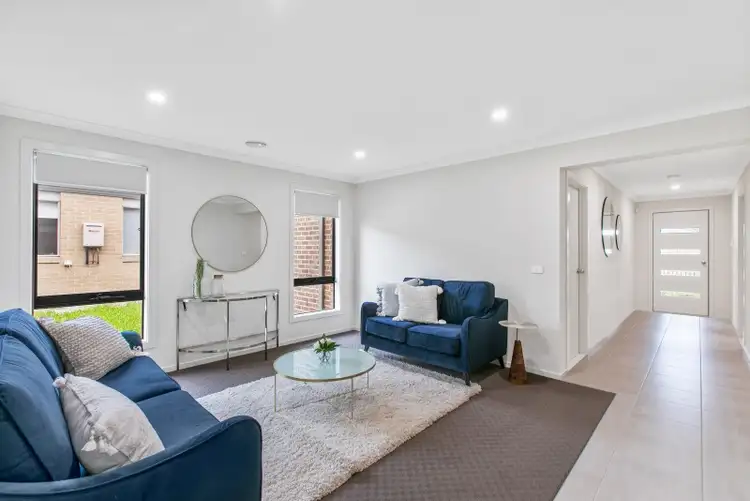 Fifth view of Homely house listing, 5 Rothesay Avenue, Clyde VIC 3978