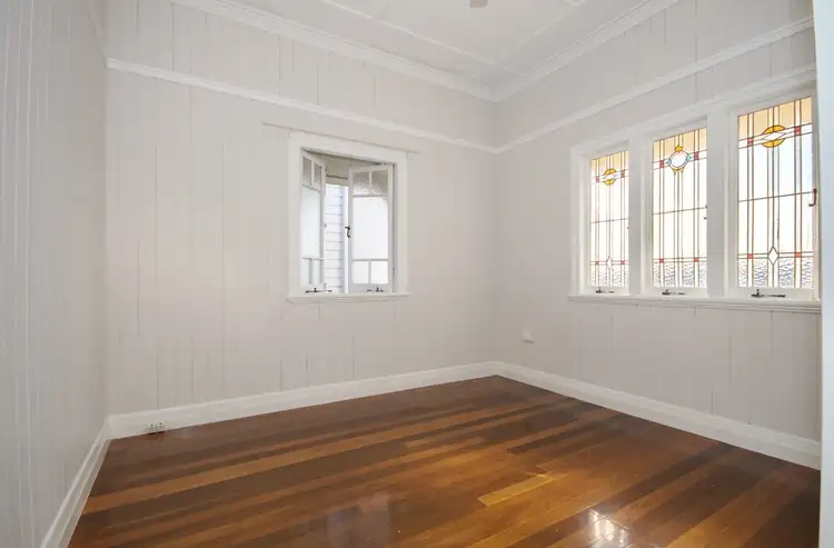 90 Clara Street, Wynnum QLD 4178