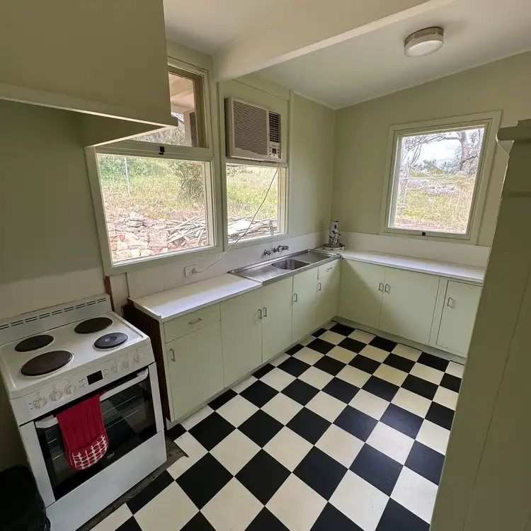 2/937 Upton Rd, Avenel VIC 3664