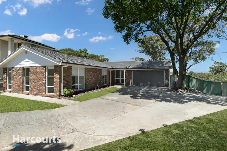 8 Hassett Place, St Clair NSW 2759