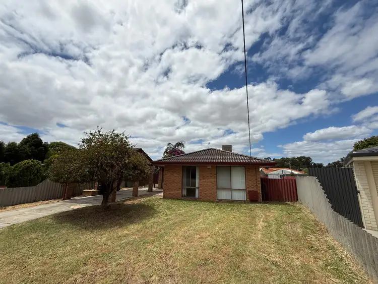 7 Lowden Court, Parkwood WA 6147