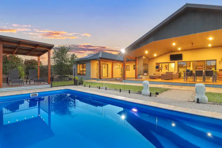 8 Kate Court, Mansfield VIC 3722