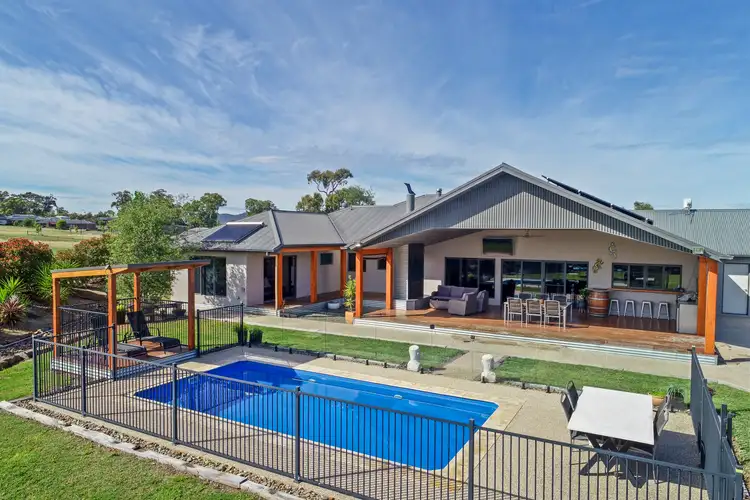 8 Kate Court, Mansfield VIC 3722