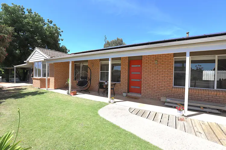 5 Donaldson Street, Cootamundra NSW 2590