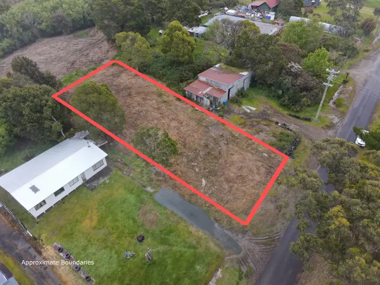 17 Pillinger Street, Zeehan TAS 7469