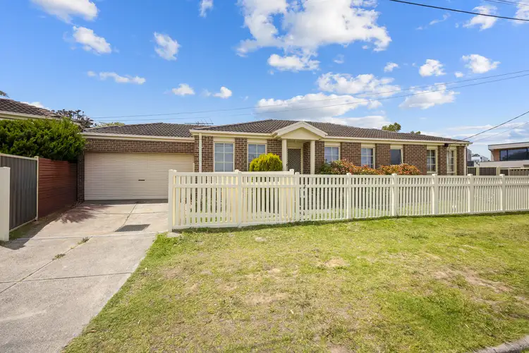 2 Pender Avenue, Mornington VIC 3931