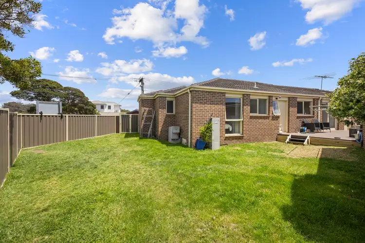 Fifth view of Homely house listing, 2 Pender Avenue, Mornington VIC 3931