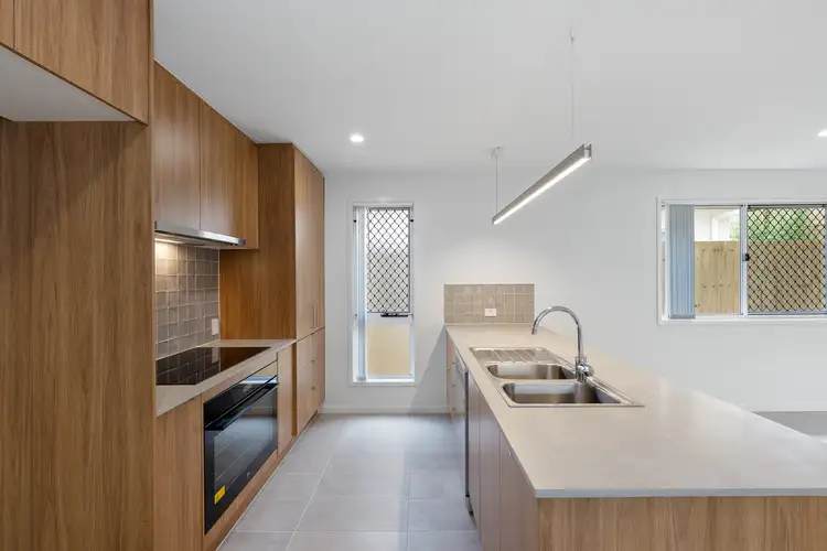 34 Friendship Mews, White Rock QLD 4306