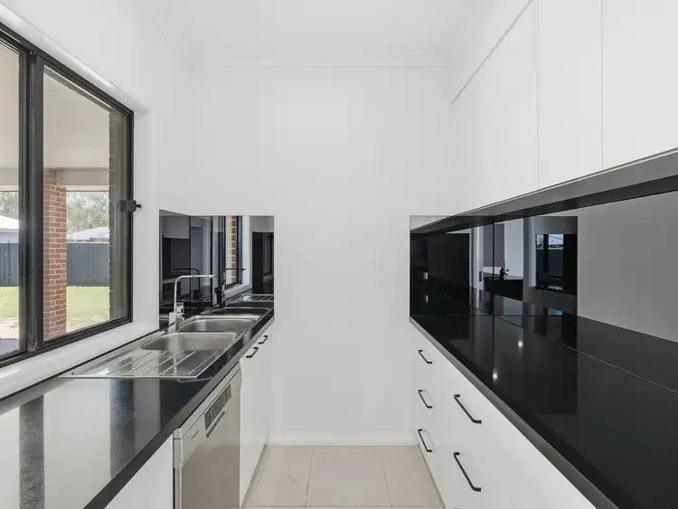 Fifth view of Homely house listing, 16 Laidler Close, Wangaratta VIC 3677