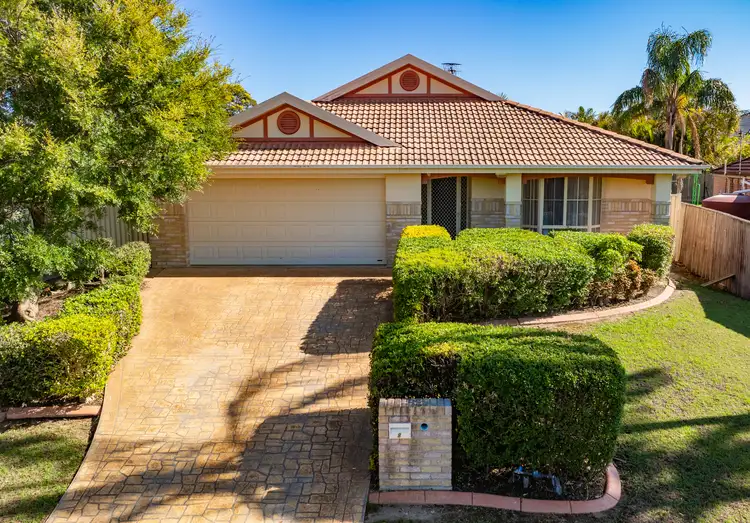 8 Barrington Drive, Woongarrah NSW 2259