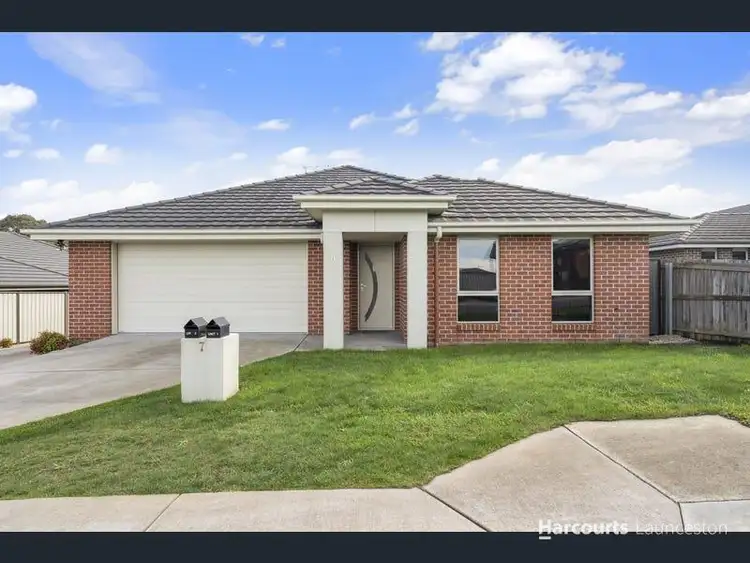 7 Corella Drive