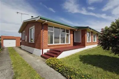 2 Fordham Drive, Devonport TAS
